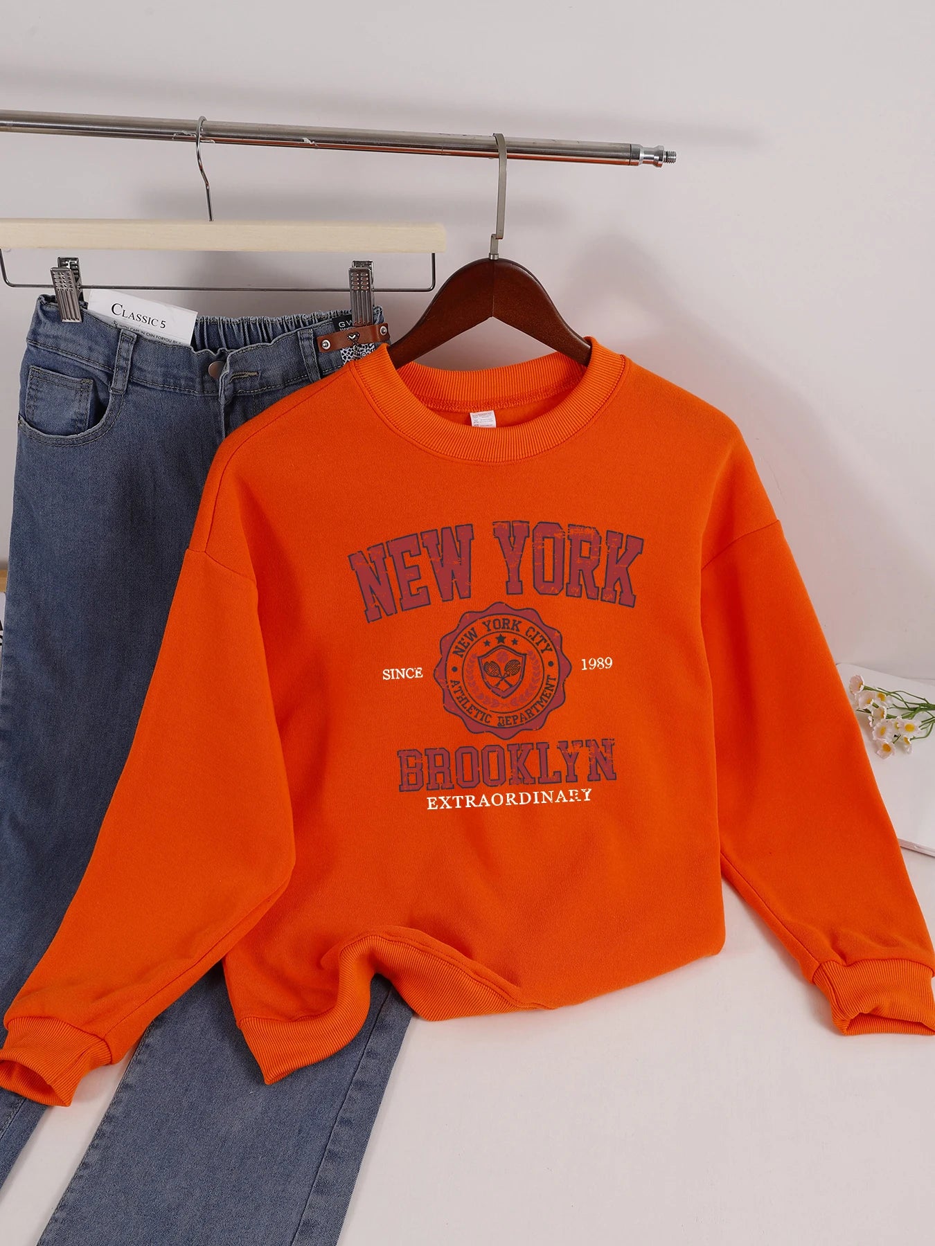 Fashion Womens Sweatshirt Fresh Red Cherries Printing Pullover Crewneck Fleece Soft Breathable Hoodie Autumn Female Streetwear