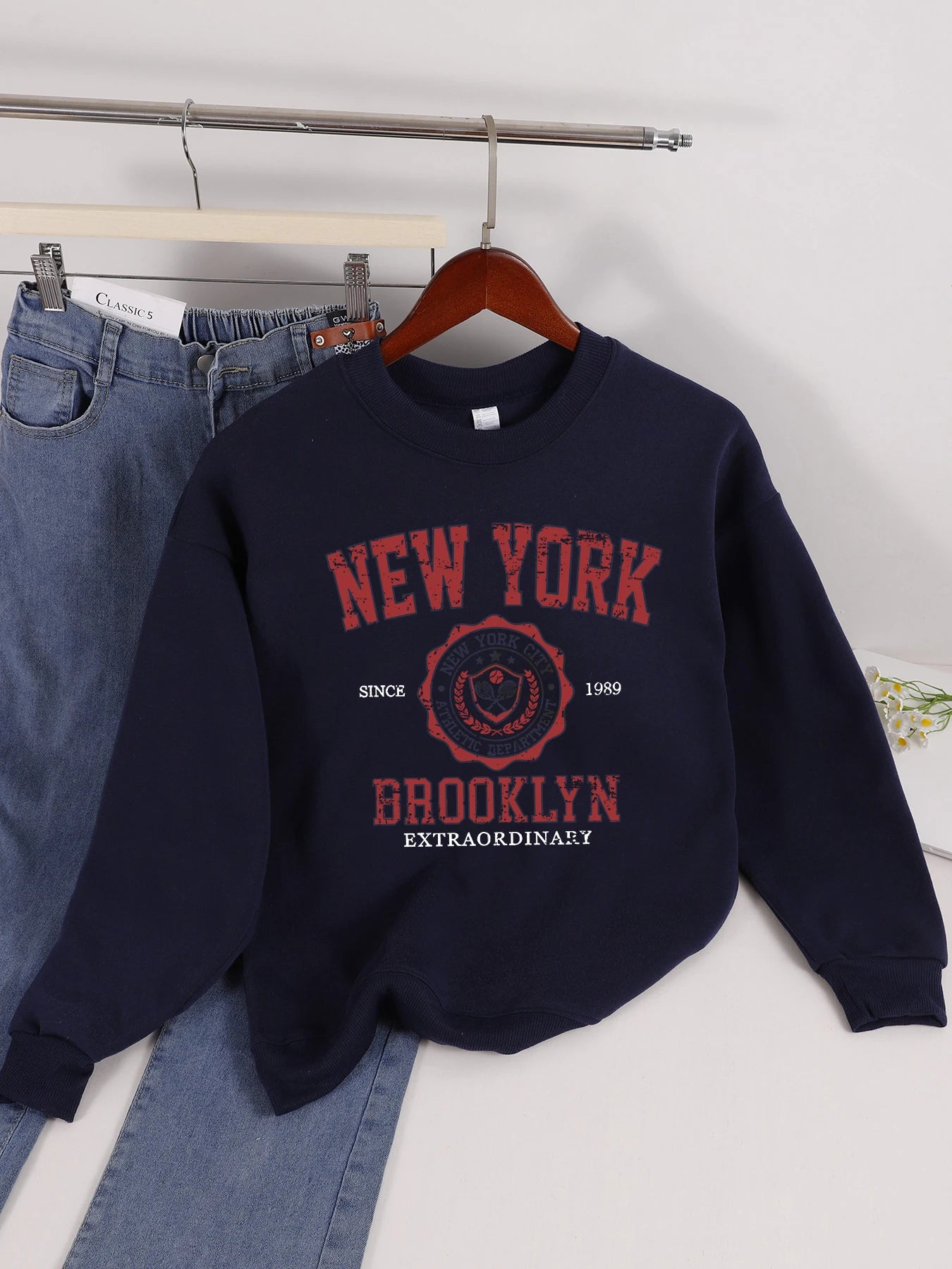 Fashion Womens Sweatshirt Fresh Red Cherries Printing Pullover Crewneck Fleece Soft Breathable Hoodie Autumn Female Streetwear