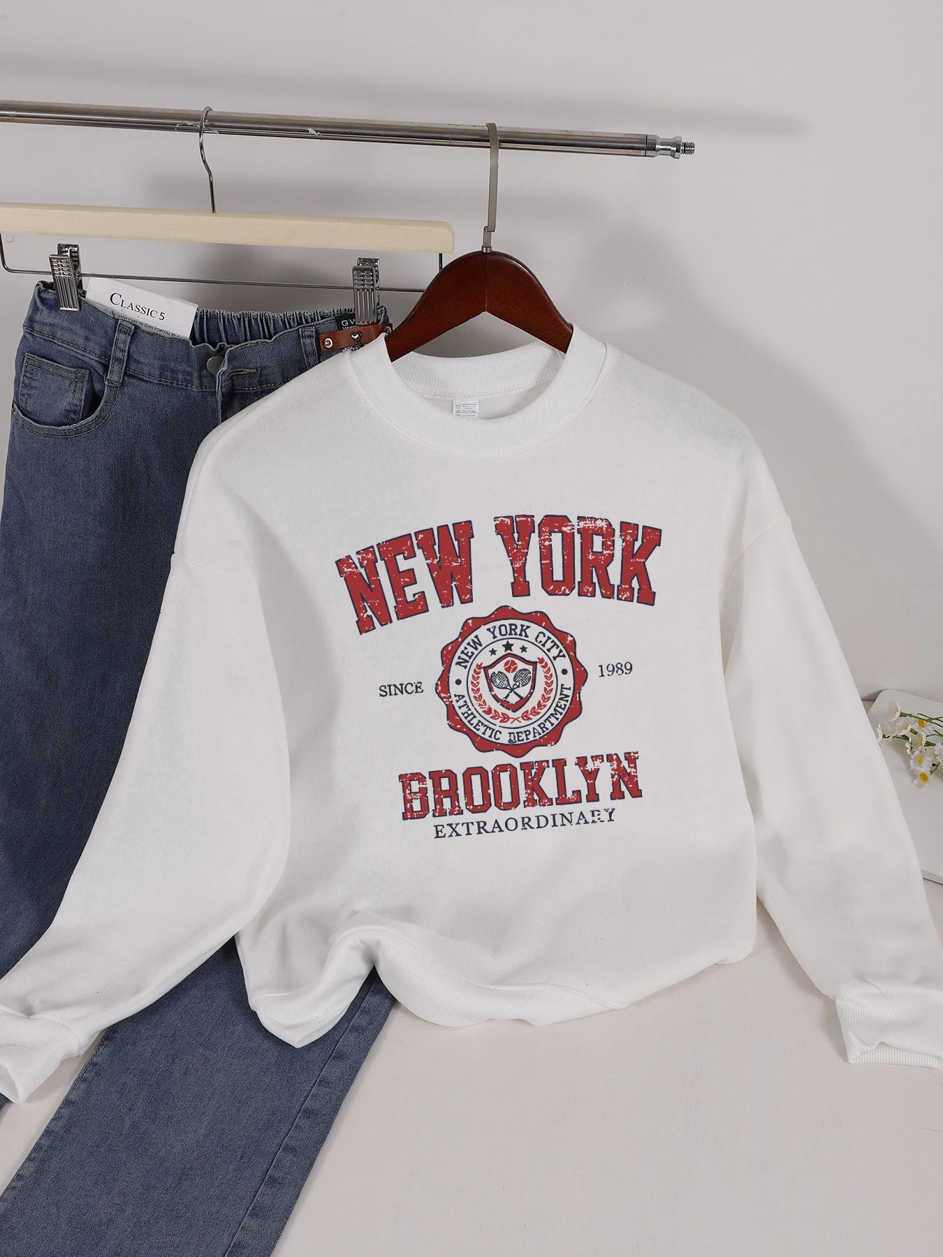 Fashion Womens Sweatshirt Fresh Red Cherries Printing Pullover Crewneck Fleece Soft Breathable Hoodie Autumn Female Streetwear