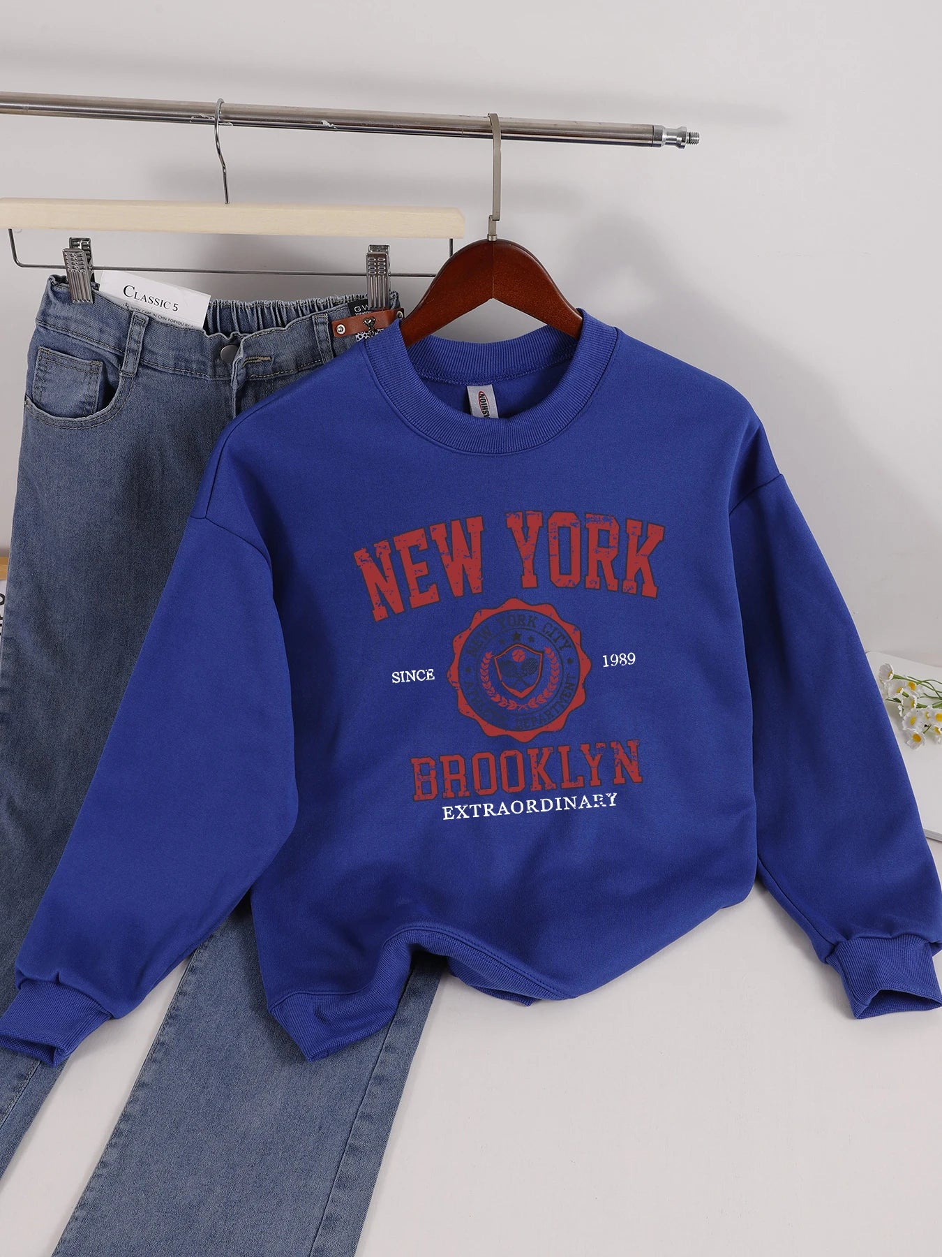 Fashion Womens Sweatshirt Fresh Red Cherries Printing Pullover Crewneck Fleece Soft Breathable Hoodie Autumn Female Streetwear