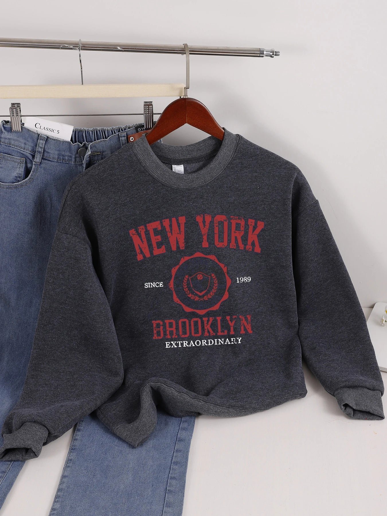 Fashion Womens Sweatshirt Fresh Red Cherries Printing Pullover Crewneck Fleece Soft Breathable Hoodie Autumn Female Streetwear