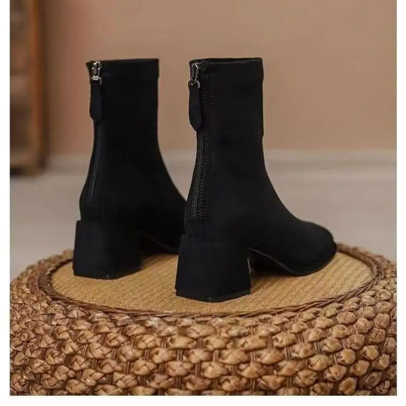 2025 New Women's British Style Pointed Ankle Boots - Chunky Heel Booties, Versatile Fall/Winter Office Boots