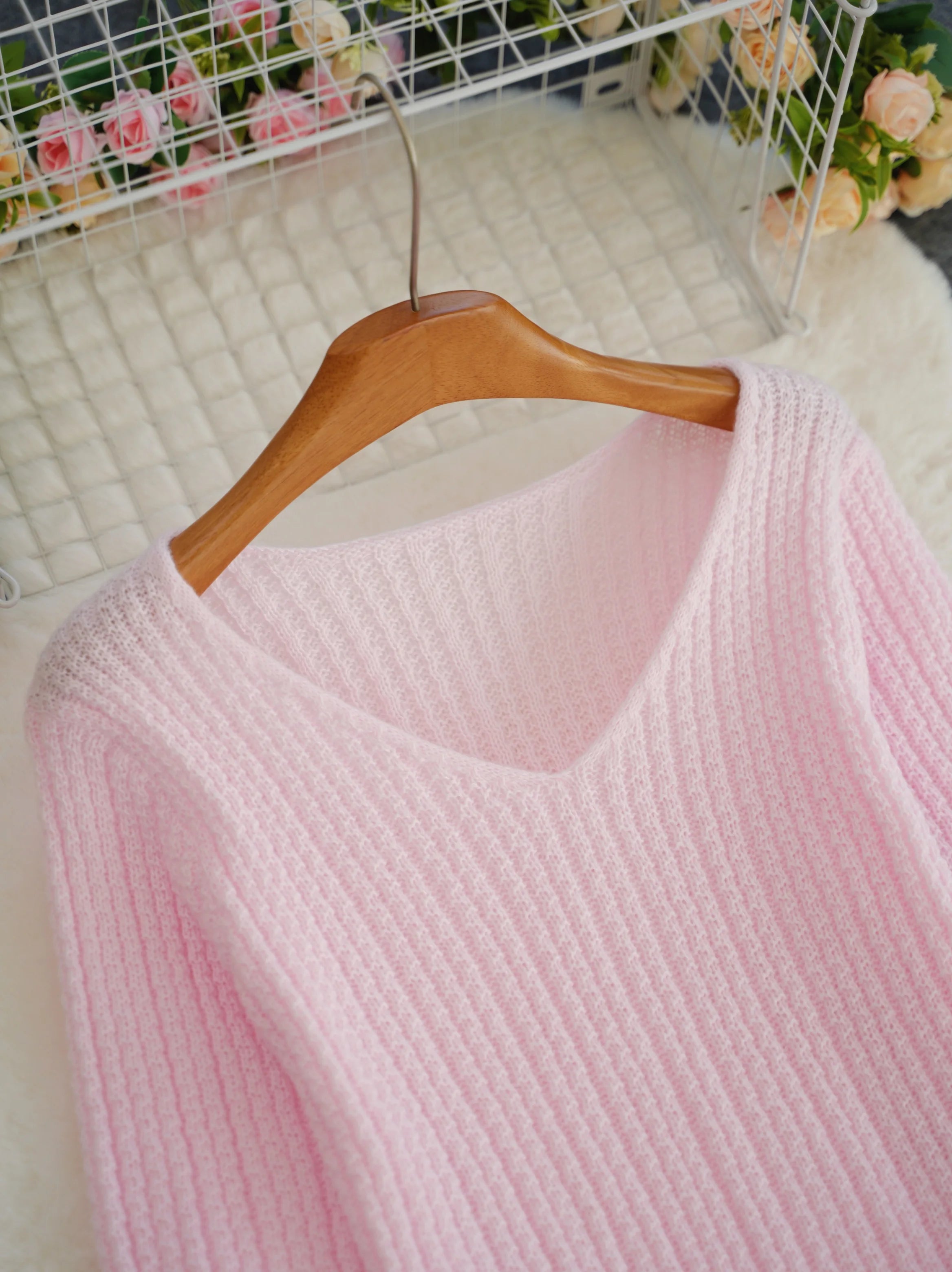 Classic Stripe V-Neck Pullover Long Sleeve Sweater Fashion Women's Tops Hot Woolen Soft Knit Long Sleeve Beautiful Ladies Sweate